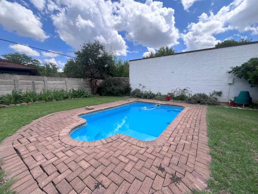 4 Bedroom Property for Sale in Park West Free State